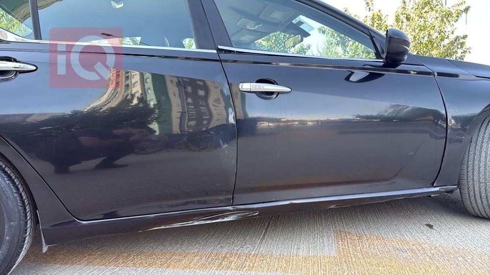 نيسان ألتيما